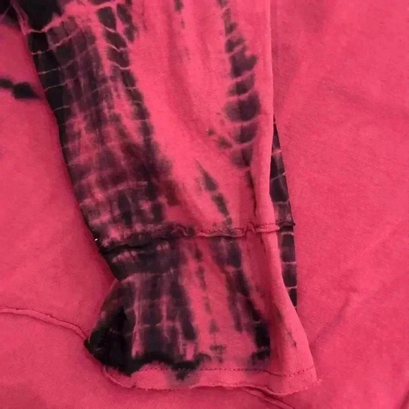 Free People/We the Free scoop neck top with tie dyed areas on sides & sleeves - Picture 4 of 7